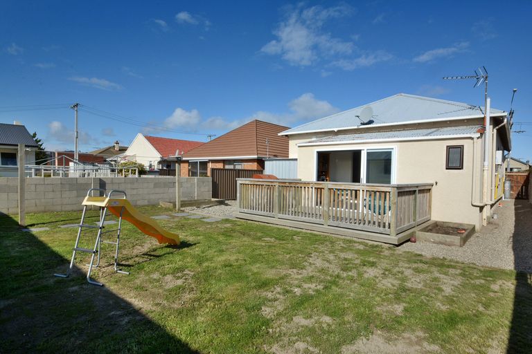 Photo of property in 156 Bay View Road, South Dunedin, Dunedin, 9012