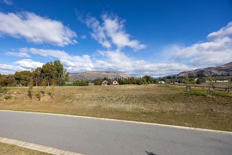 Photo of property in 14 Head Place, Albert Town, 9382