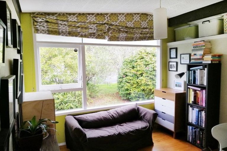 Photo of property in 10 Paramu Avenue, Birkdale, Auckland, 0626