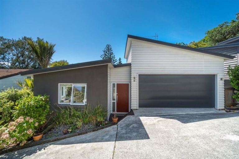 Photo of property in 2d Zion Road, Birkenhead, Auckland, 0626