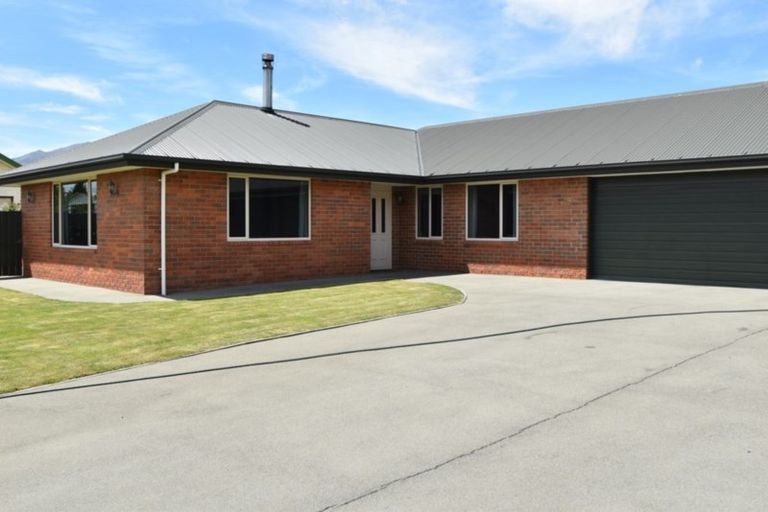 Photo of property in 19 Benmore Place, Omarama, 9412
