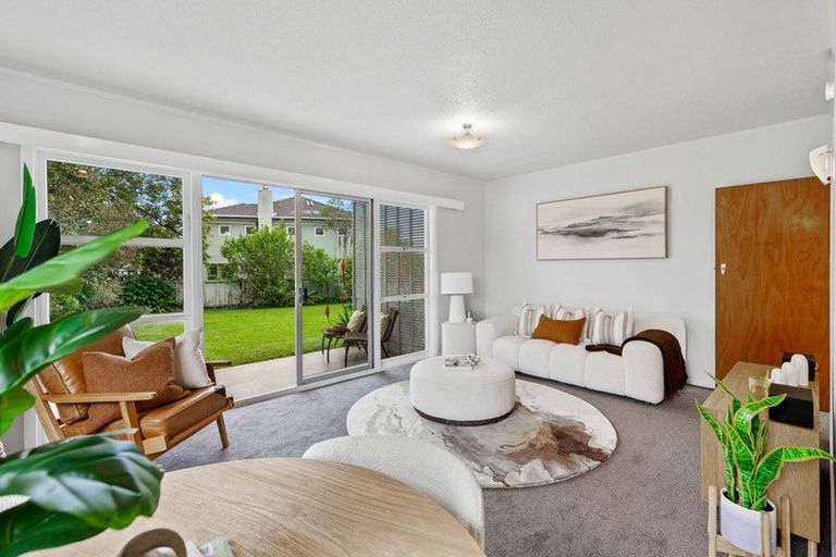 Photo of property in 3/133 Shakespeare Road, Milford, Auckland, 0620