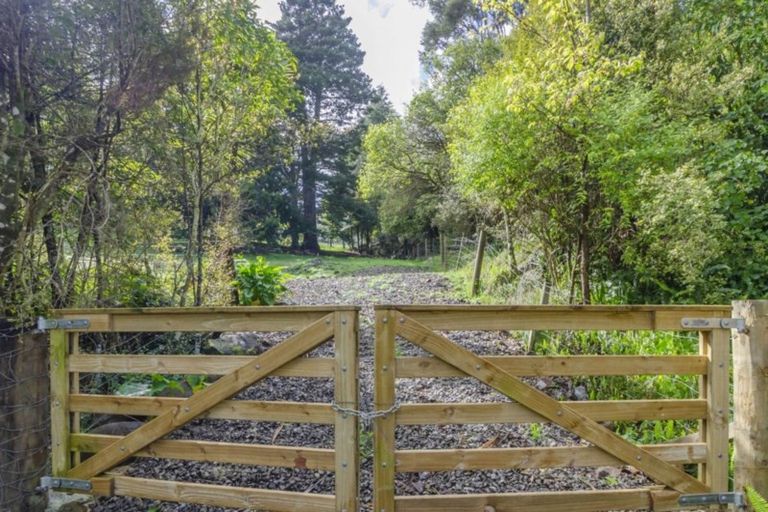 Photo of property in 46 Harry Dreadon Road, Opaheke, Papakura, 2584