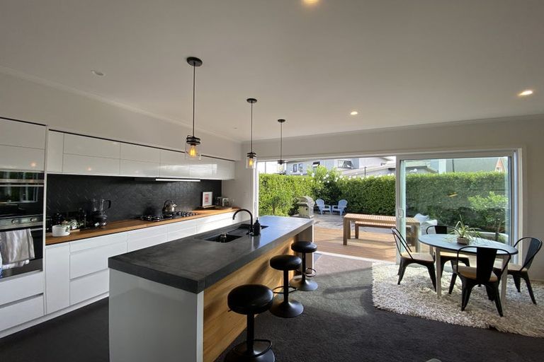 Photo of property in 9 Salisbury Avenue, Terrace End, Palmerston North, 4410