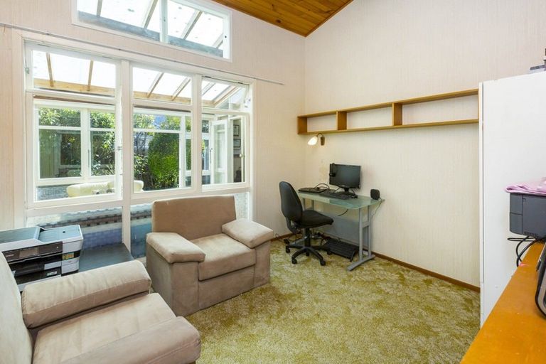 Photo of property in 43 Burns Grove, Trentham, Upper Hutt, 5018