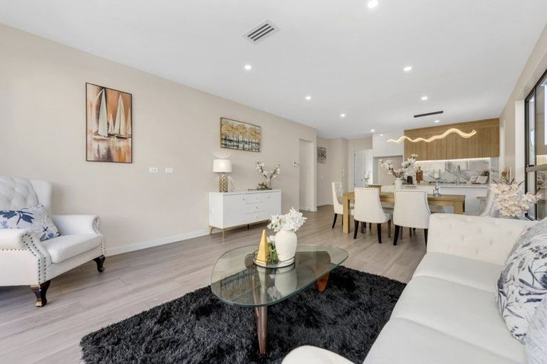 Photo of property in 28 Hearth Street, Flat Bush, 2019