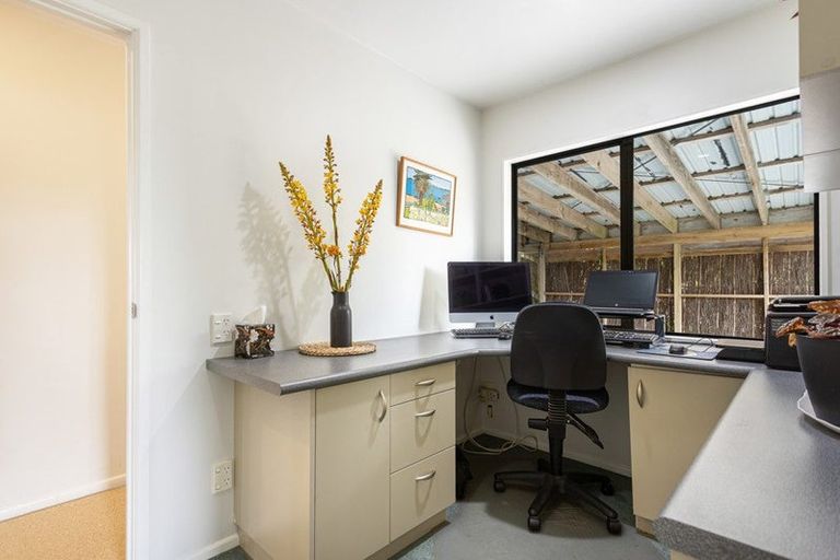 Photo of property in 5 Wendy Road, Waitakere, Auckland, 0816