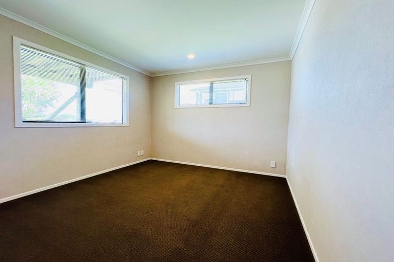 Photo of property in 30 Toomer Place, Beachlands, Auckland, 2018