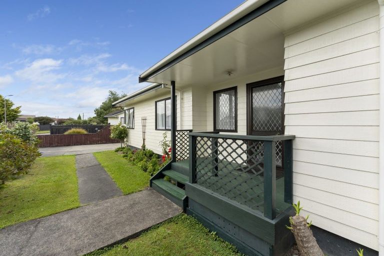 Photo of property in 68 Geraldine Crescent, Cloverlea, Palmerston North, 4412