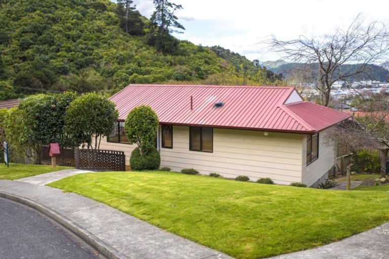 Photo of property in 3 Webster Place, Picton, 7220