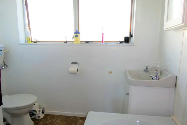 Photo of property in 2 Howitt Place, Hokitika, 7810