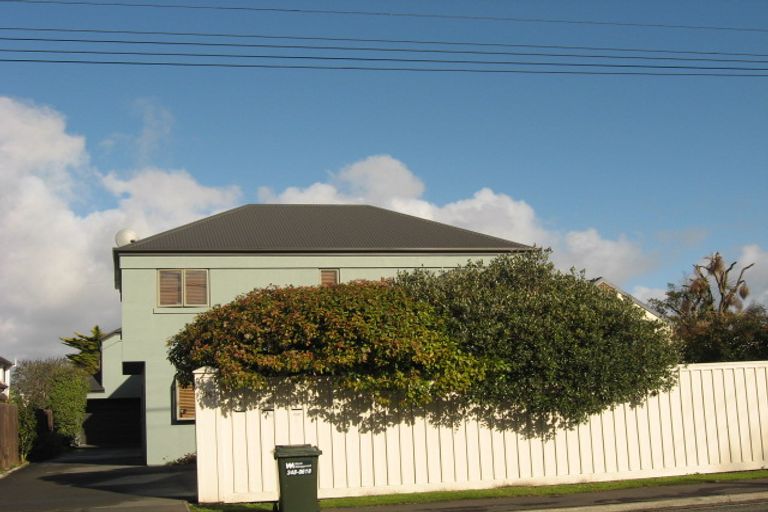 Photo of property in 2/74 Canon Street, St Albans, Christchurch, 8014