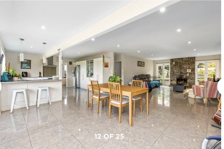 Photo of property in 49 Tawa Road, Kumeu, 0891