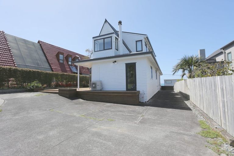 Photo of property in 128 Beach Road, Castor Bay, Auckland, 0620