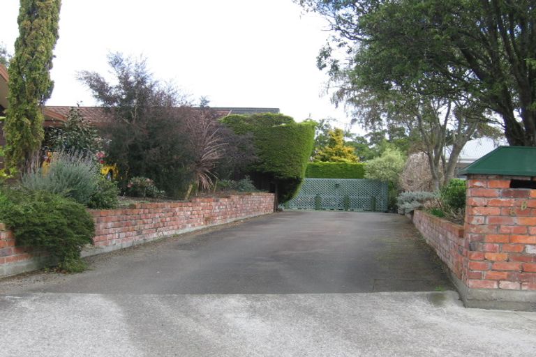 Photo of property in 6b Williams Terrace, Fitzherbert, Palmerston North, 4410