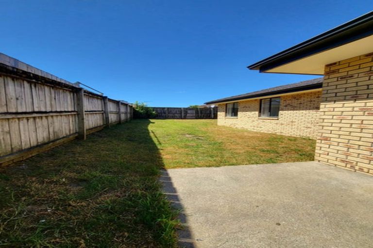 Photo of property in 49 Cyclamen Road, Mangere, Auckland, 2022