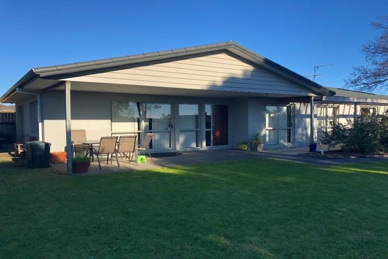 Photo of property in 5 Wairua Place, Pukekohe, 2120