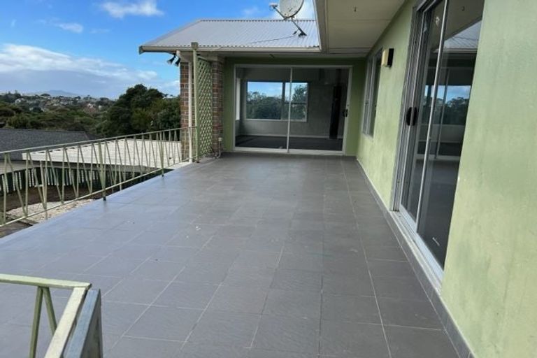 Photo of property in 3/53 Onewa Road, Northcote, Auckland, 0627