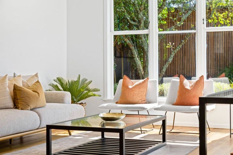 Photo of property in 34c Toru Street, Te Atatu Peninsula, Auckland, 0610