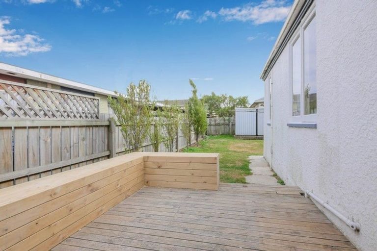 Photo of property in 114 Macandrew Road, South Dunedin, Dunedin, 9012