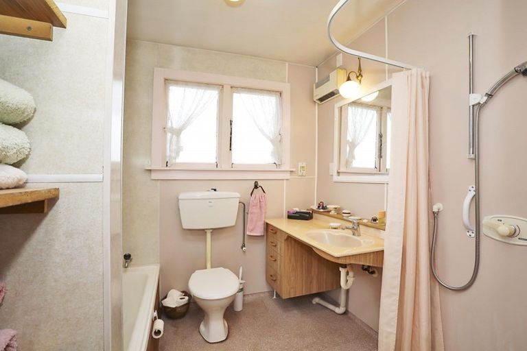 Photo of property in 191 Princes Street, Strathern, Invercargill, 9812