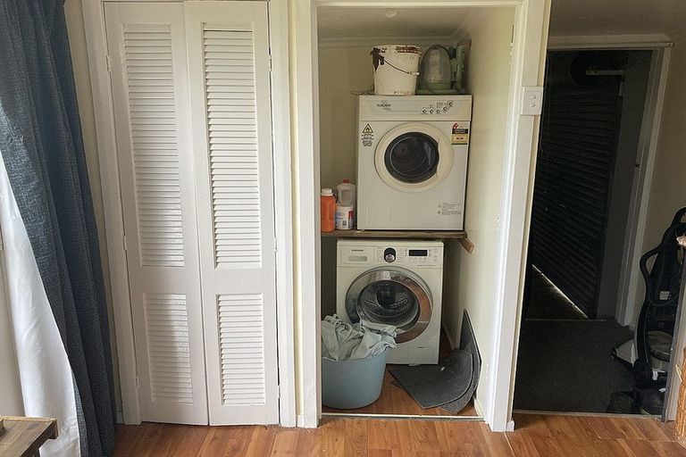 Photo of property in 11 Preston Street, Eltham, 4322