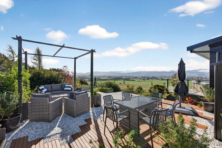 Photo of property in 12 Airstrip Ridge Road, Parkvale, Carterton, 5792