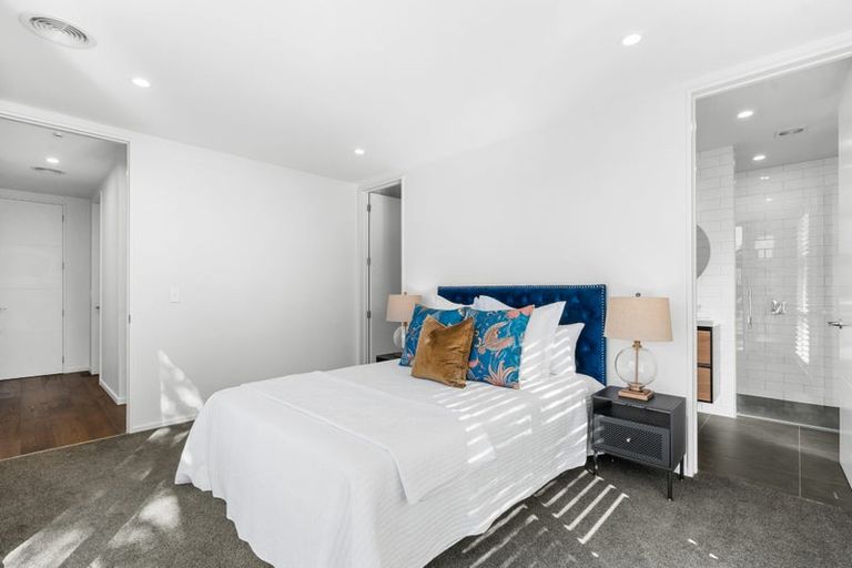 Photo of property in 42 Tui Street, Fendalton, Christchurch, 8041