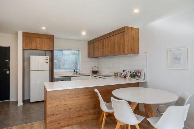 Photo of property in 7/112 Astley Avenue, New Lynn, Auckland, 0600