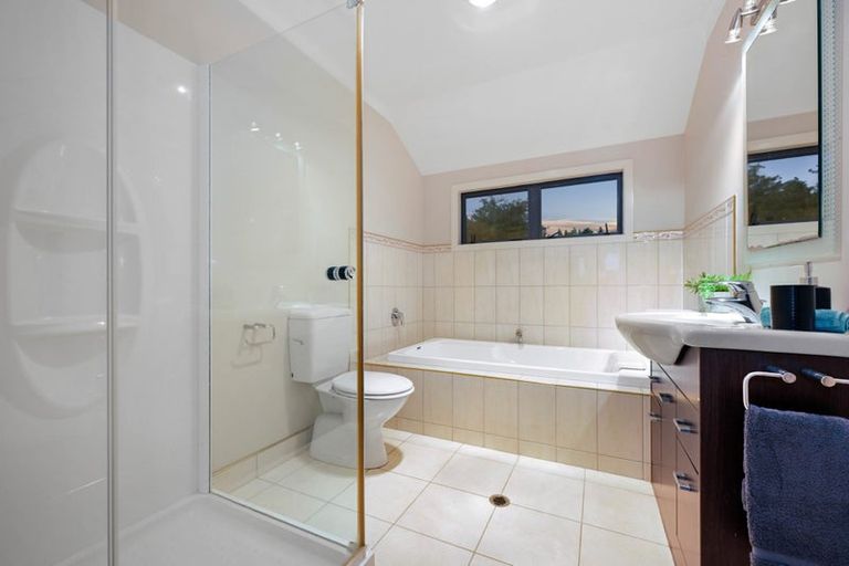 Photo of property in 12 Brighton Grove, Newstead, Hamilton, 3286