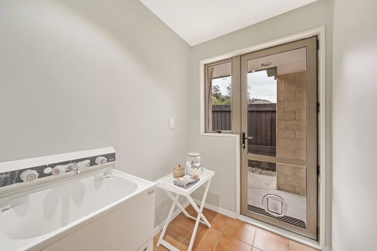 Photo of property in 2/69 Bowenvale Avenue, Cashmere, Christchurch, 8022