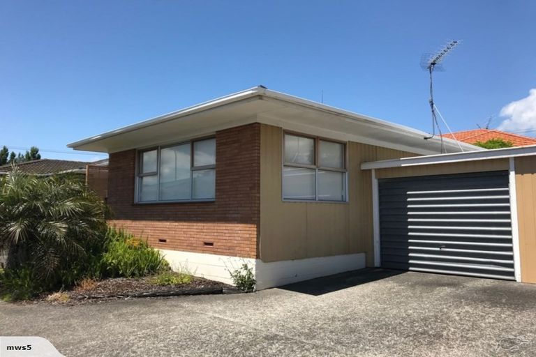 Photo of property in 2/55 Nile Road, Milford, Auckland, 0620