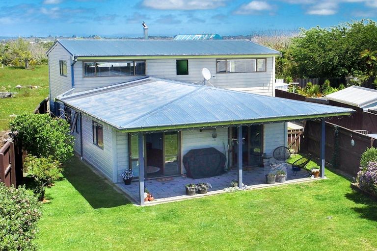 Photo of property in 16 Coates Street, Westport, 7825