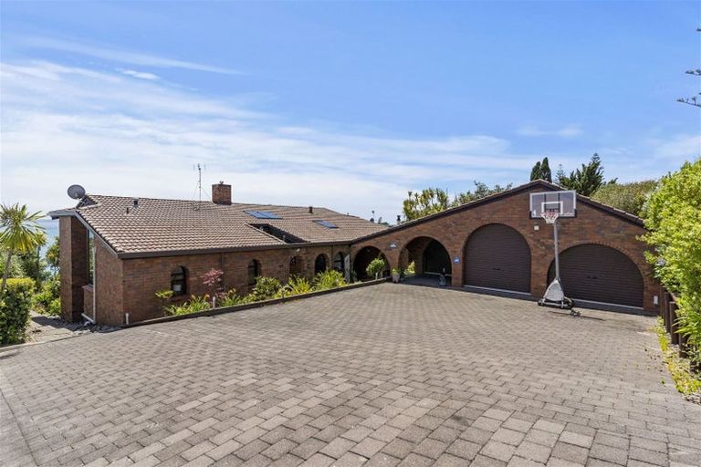 Photo of property in 60 Pacific Parade, Army Bay, Whangaparaoa, 0930