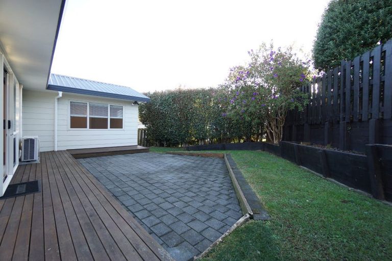 Photo of property in 2/46 La Trobe Street, Pakuranga Heights, Auckland, 2010