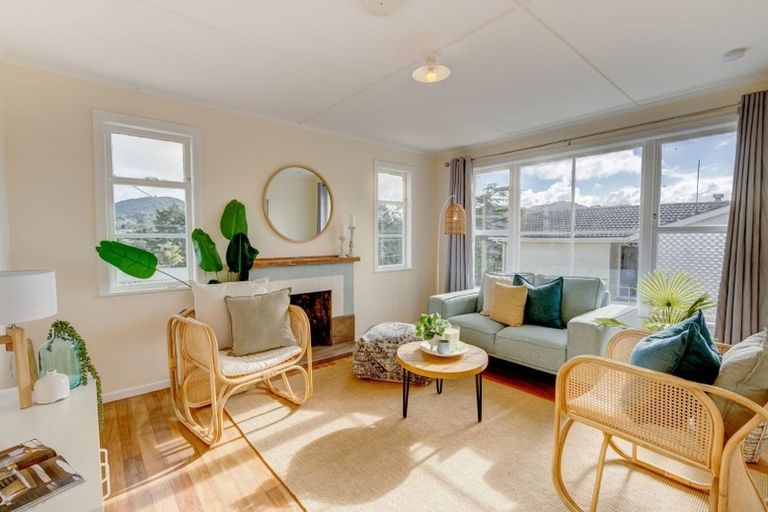 Photo of property in 27 Charles Street, Te Kamo, Whangarei, 0112