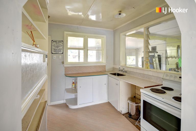 Photo of property in 41 Greenwich Street, Waihola, Milton, 9073