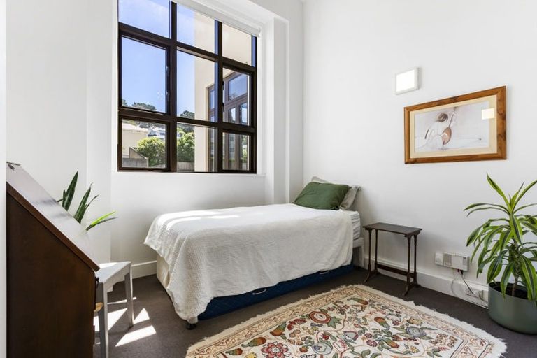 Photo of property in Augusta Apartments, 9/254 Willis Street, Te Aro, Wellington, 6011