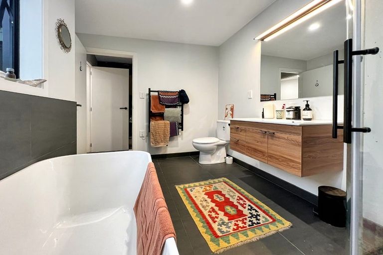 Photo of property in 6 Irvine Street, Aro Valley, Wellington, 6012