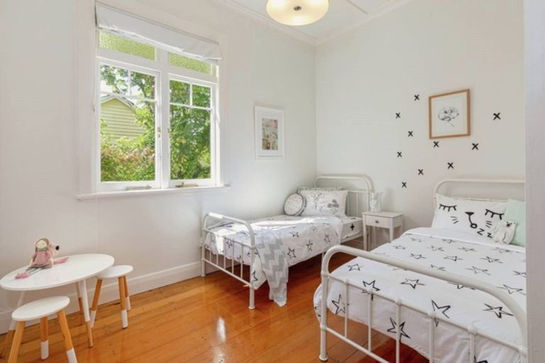 Photo of property in 22 Rimu Street, New Lynn, Auckland, 0600