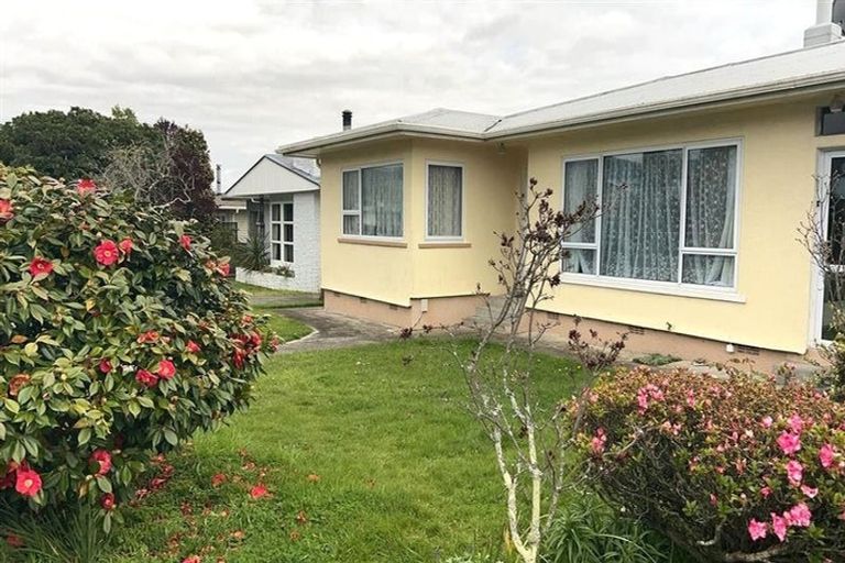 Photo of property in 30 Tennyson Crescent, Stoke, Nelson, 7011