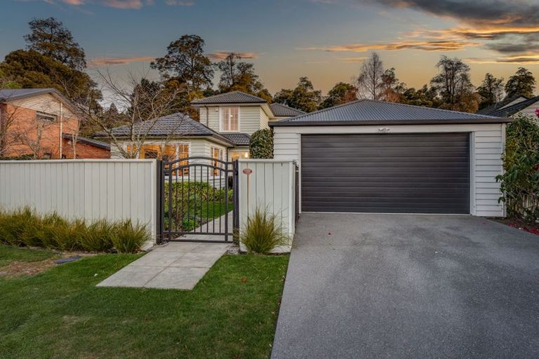 Photo of property in 15 Ngahere Street, Fendalton, Christchurch, 8041