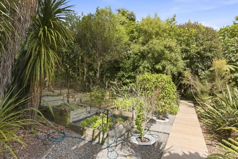 Photo of property in 132 Maui Pomare Road, Nikau Valley, Paraparaumu, 5032