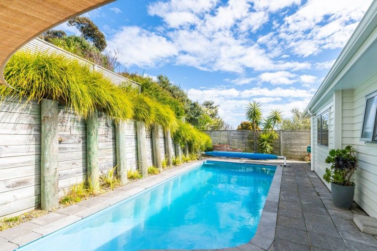 Photo of property in 12 Murray Court, Paraparaumu Beach, Paraparaumu, 5032