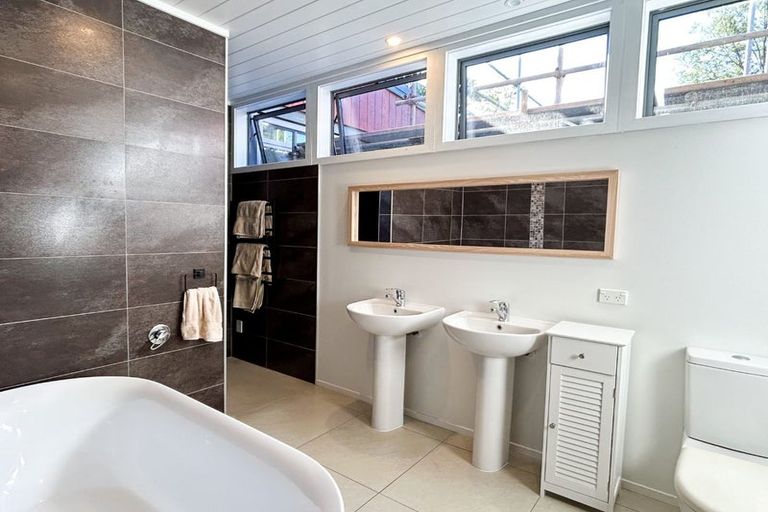 Photo of property in 46 Herbert Road, Queenwood, Hamilton, 3210