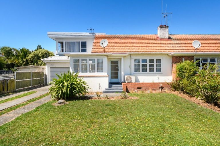 Photo of property in 248 College Street, West End, Palmerston North, 4412