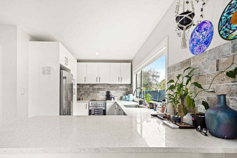 Photo of property in 17 Rawhiti Place, Snells Beach, 0920