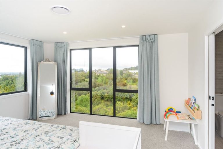 Photo of property in 18 Silkwood Place, Fitzherbert, Palmerston North, 4410