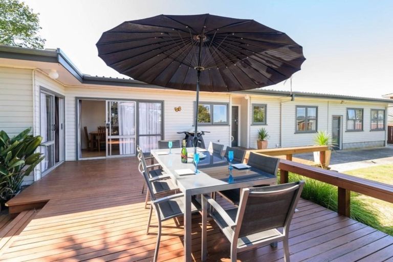 Photo of property in 1 Walnut Place, Owhata, Rotorua, 3010