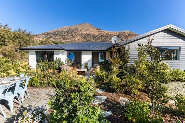 Photo of property in 17 Sandford Terrace, Lower Shotover, Queenstown, 9304